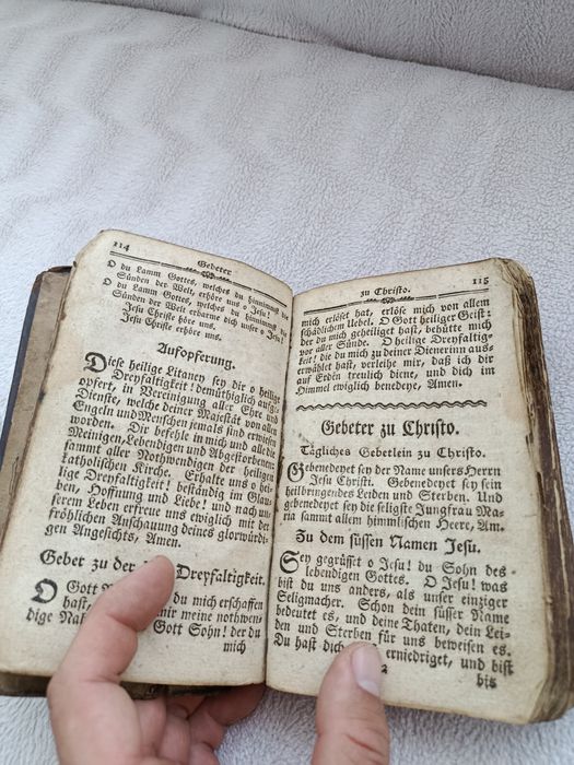 Стара молитвенна книга