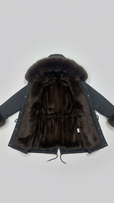 Продам парку норковую