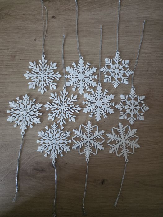 Fulgi decorativi 10 buc/set . Reducere la mai multe bucati!