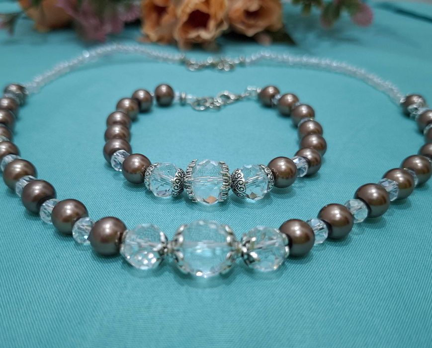 Комплекти колие + гривна със синтетични перли