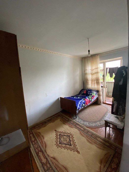 Продам 4х комнатную кирпич Чиланзар 22