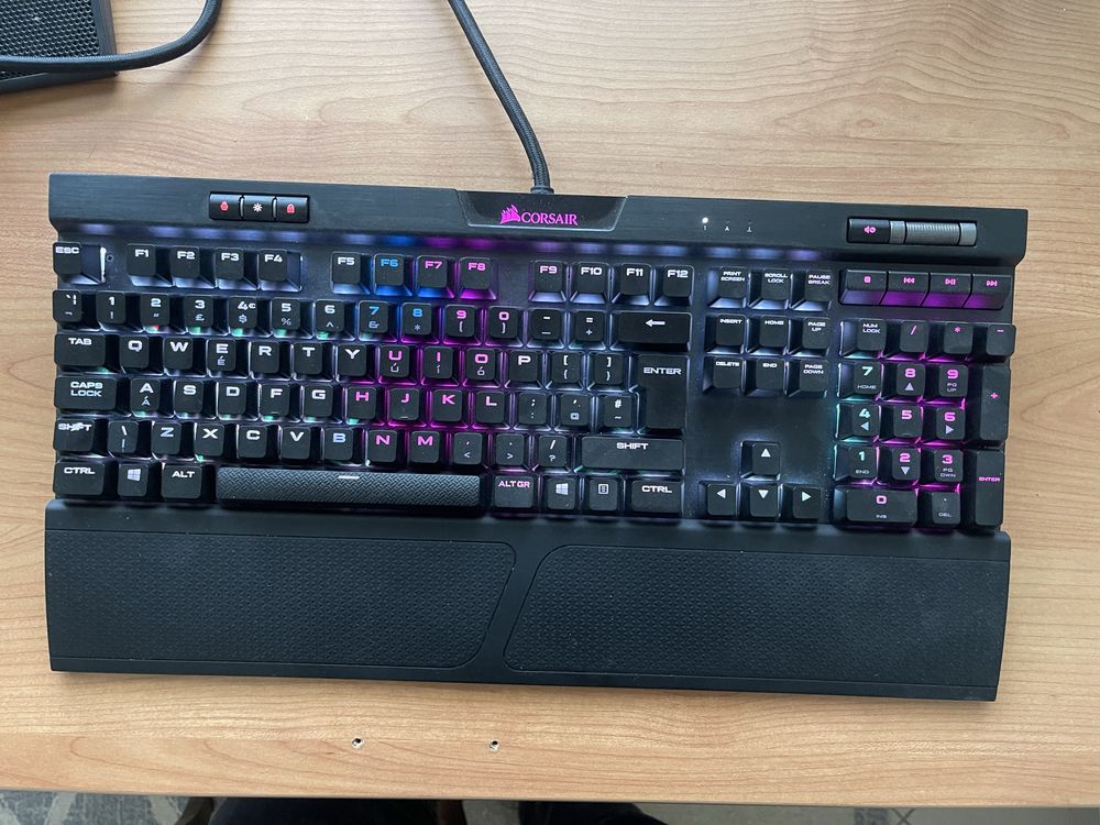 Corsair K70 RGB MK.2 механична геймърска клавиатура