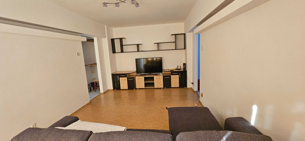 Proprietar, inchiriez apartament 3 camere Militari Gorjului + parcare
