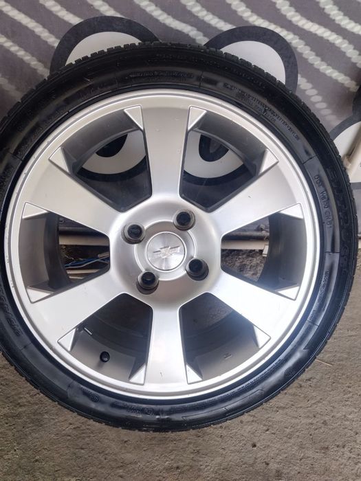 R17 Gentra diska baloni bilan srochno sotiladi