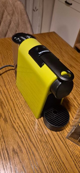 Продавам машина Nespresso