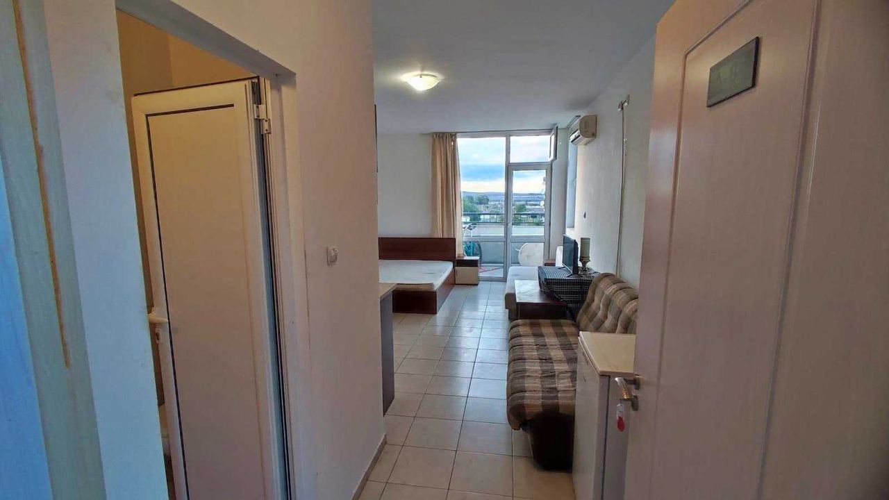 Продава се Едностаен апартамент в к.к. Слънчев бряг - 40 кв.м за 900 €/кв.м - Снимка #5