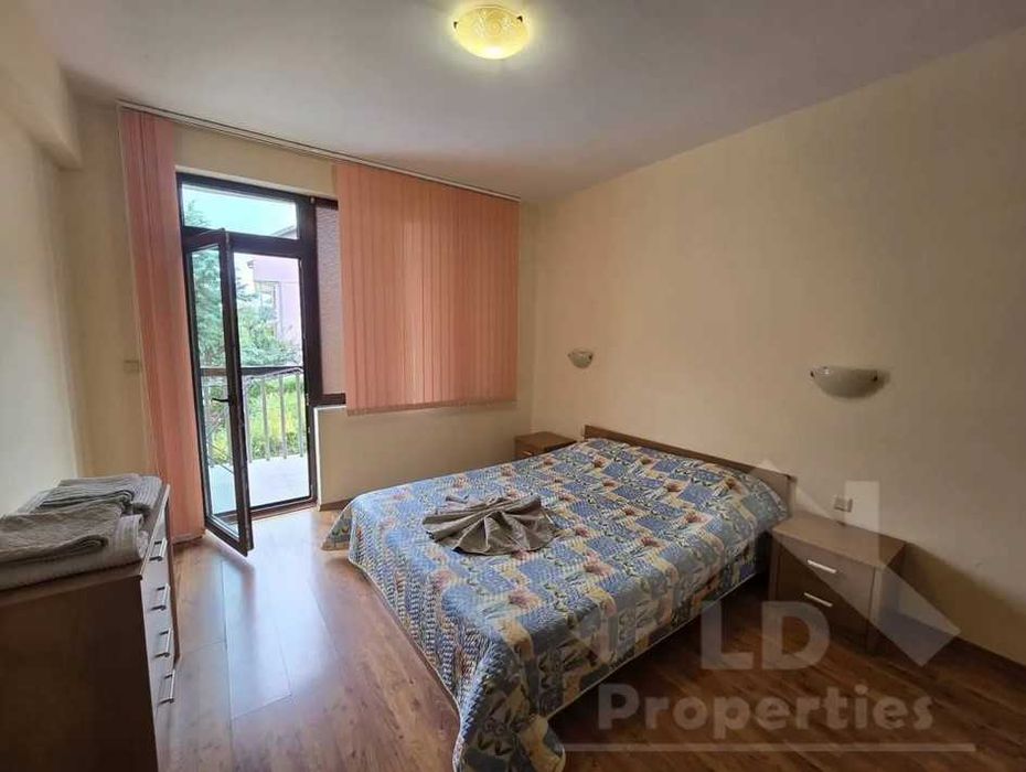 Двустаен апартамент в комплекс на втора линия от морето в р-н Кабакум