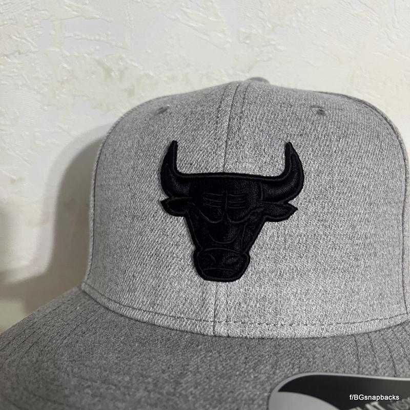 Chicago Bulls snapback шапка с права козирка чикаго булс new era