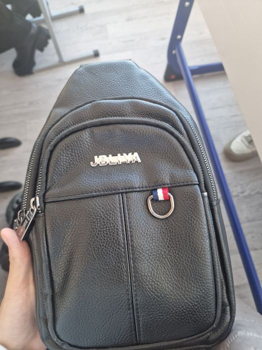 Продам барсетку в хорошем качестве