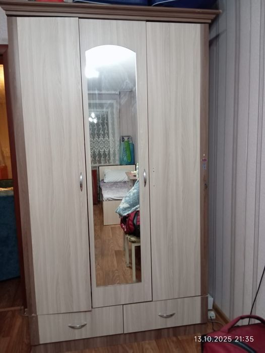 Продам спальный гарнитур б/у