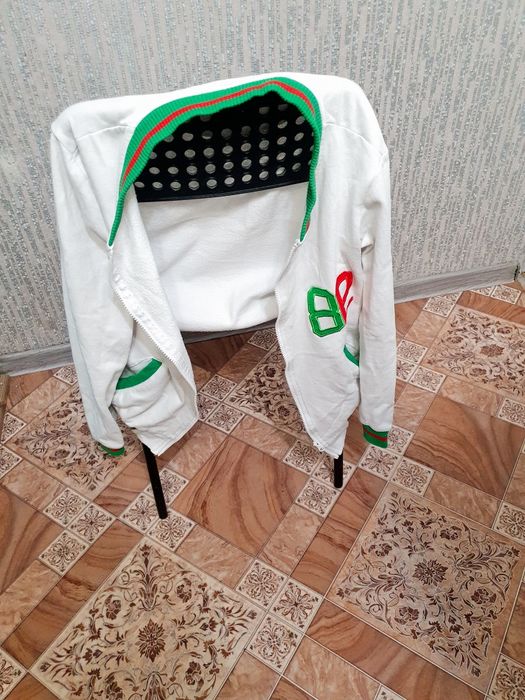 Олимпийка  от спорт кост. адидас, оригинал, толстовка бел х/б