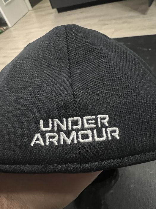 Шапка с козирка Under Armour