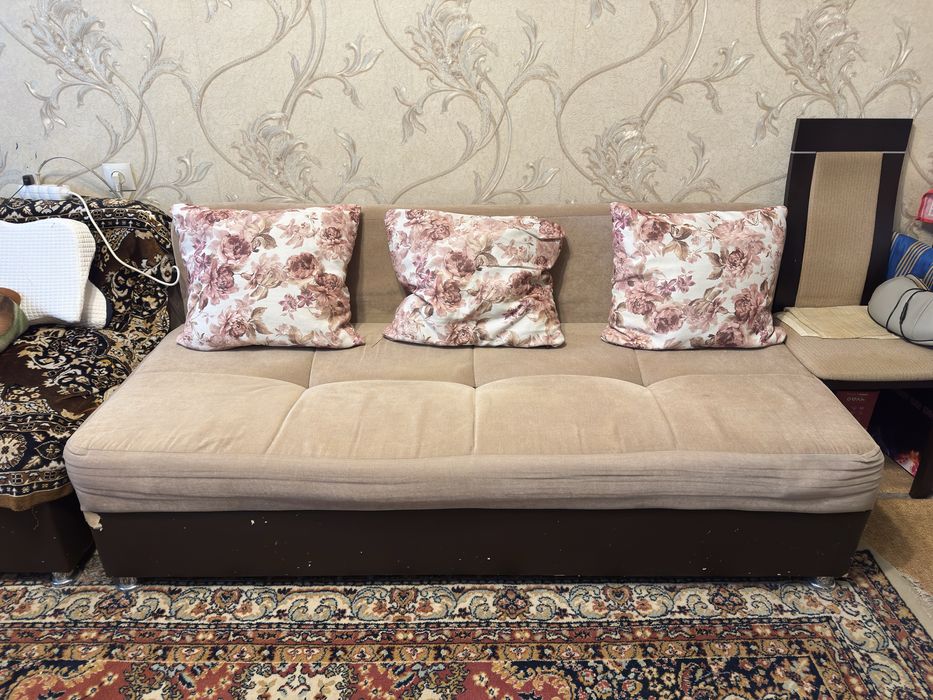 Диван раскладной и кресло