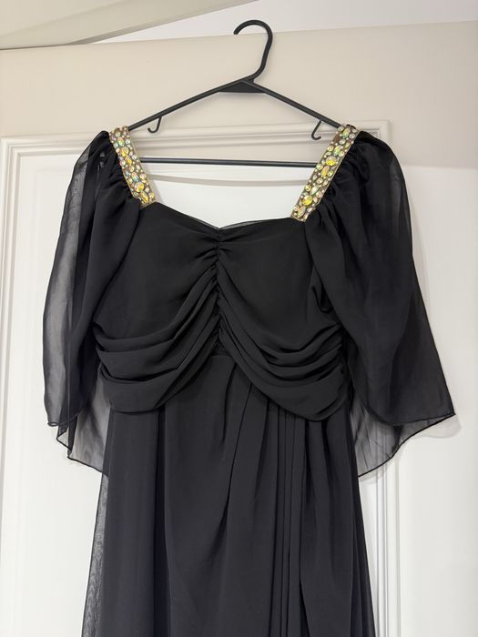 Вечерние платье новое привезено из Дубая