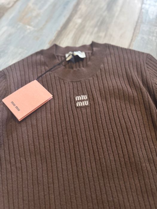 Дамски пуловер нов