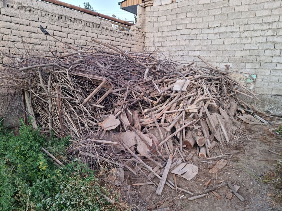 Сотилади Тахталар Харвасталик Чёрный Потолок ва Утин