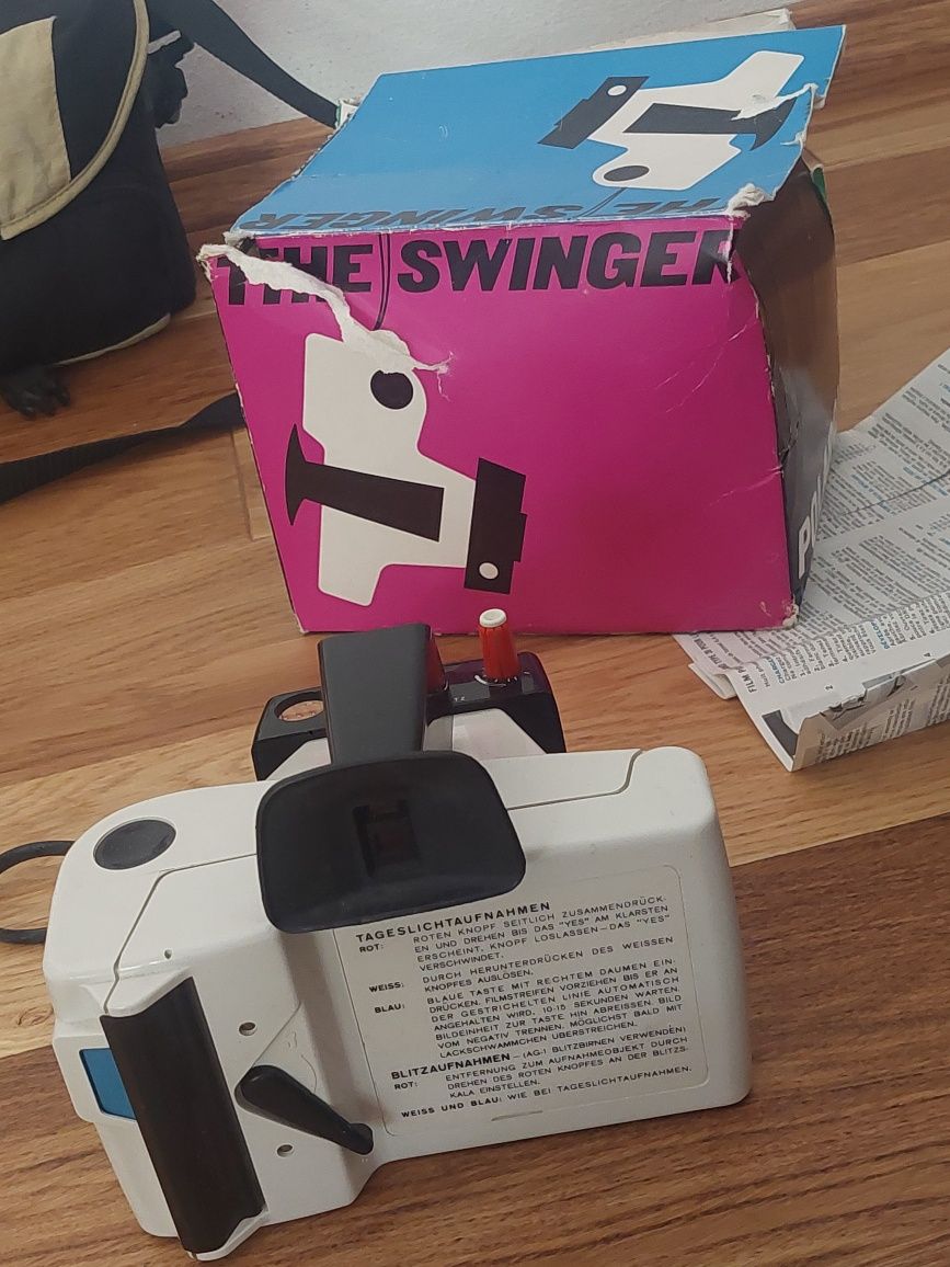 Polaroid Swinger model 20