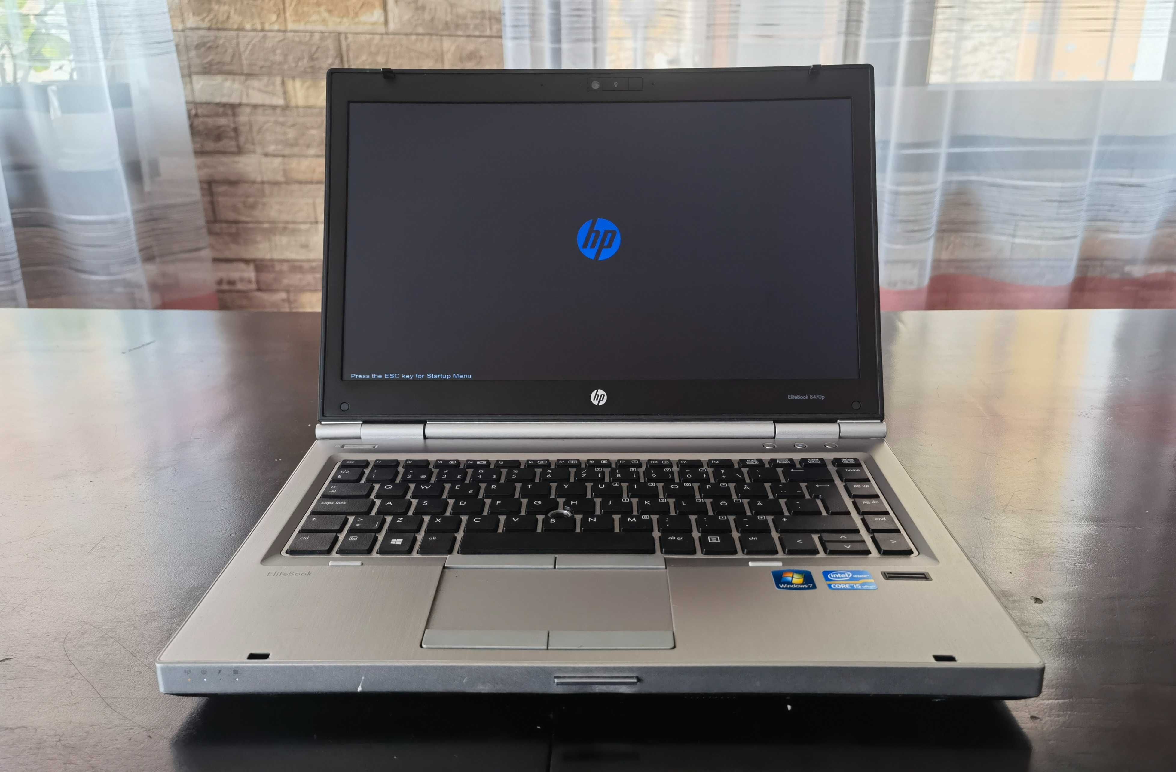 HP ElliteBook 8470p/i5 4x2.6ghzThr/14"сKам/4gb/500gb/НОВАбат/DVDrw/Про