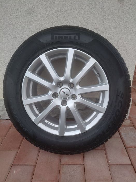 Vand 4 roţi R17 pentru SUV