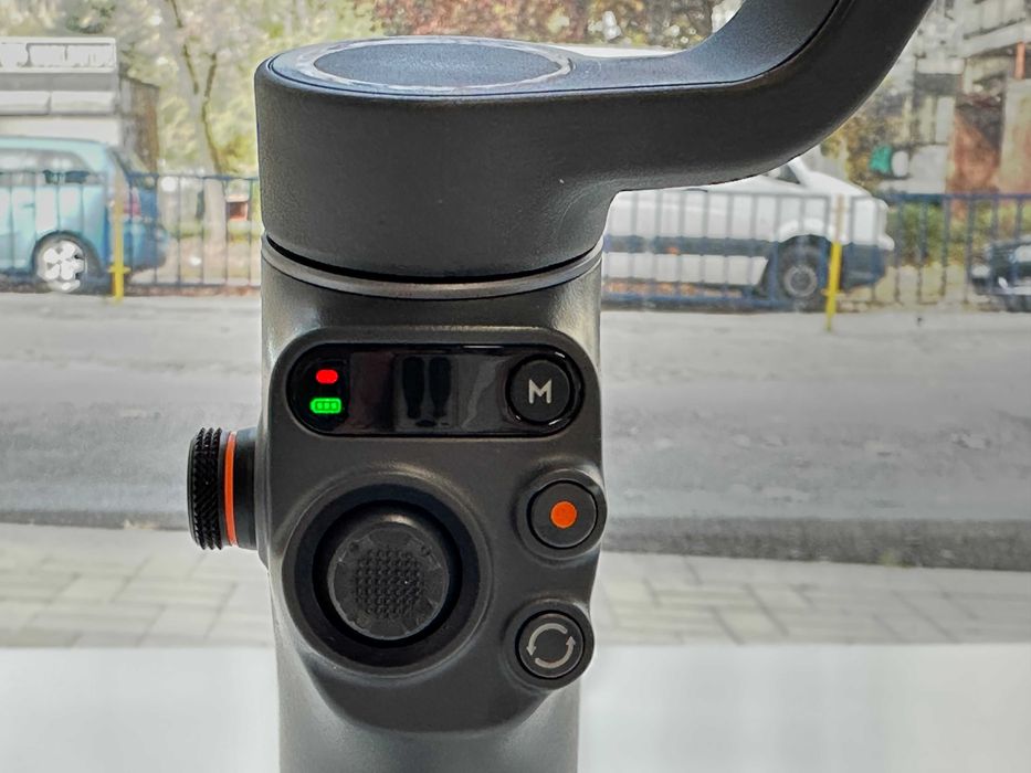 DJI Osmo Mobile 6 гимбъл за телефон