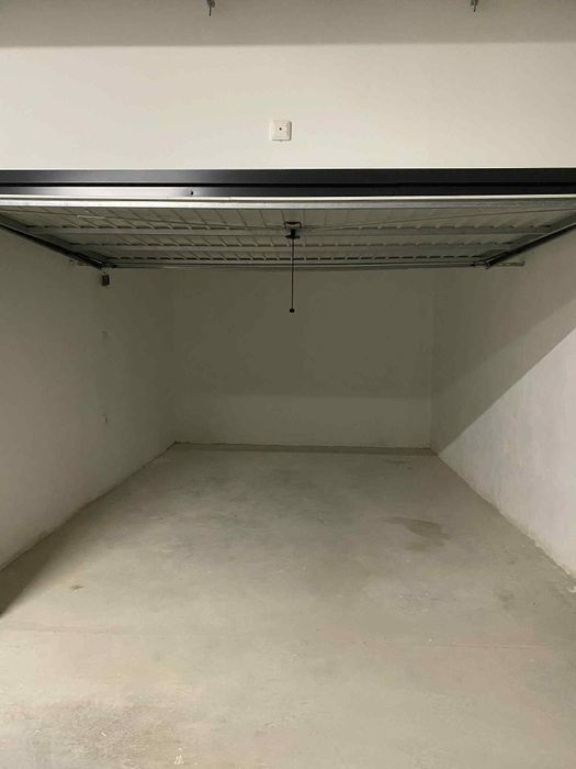 Дава се под наем Гараж / Паркомясто в София, Връбница 1 - 22 кв.м за 127.5 € - Снимка #3