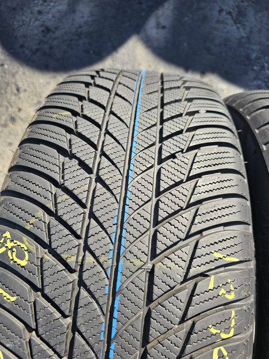 225 50 18 Bridgestone m+s RFC