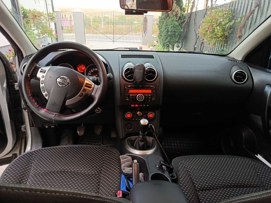 Nissan Qashqai 1.5 dCi 2009 | 213.000 km | Întreținut, dotări multiple