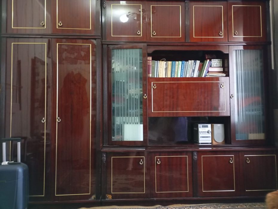 Продаётся стенка