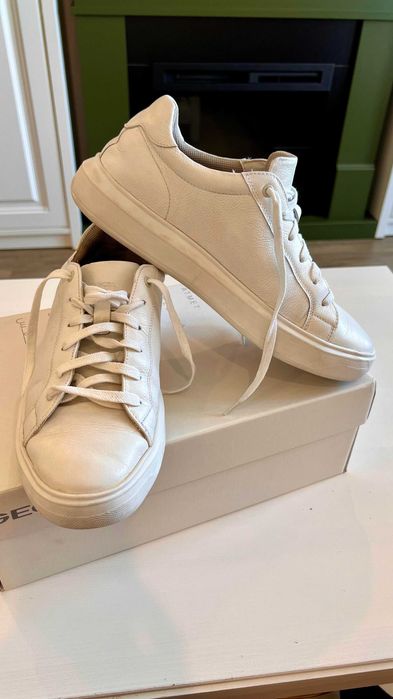 Adidasi / Sneakers barbati Geox marimea 40