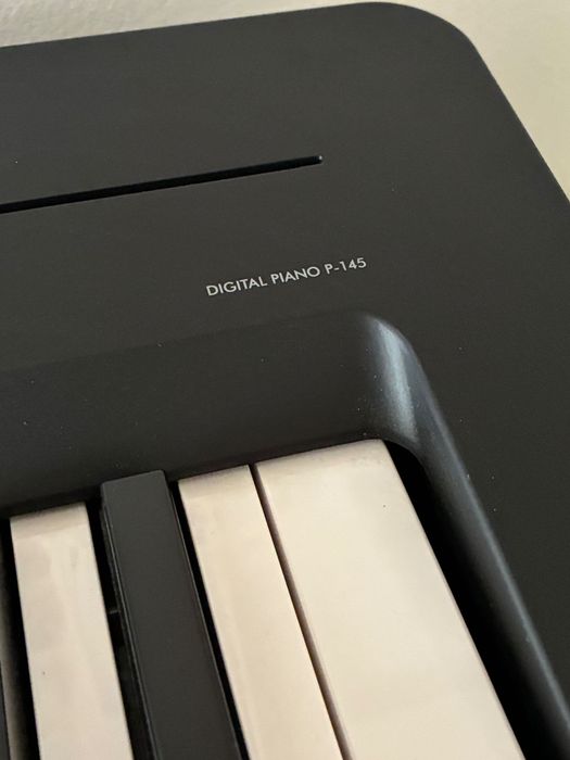 Yamaha P-145B - 88 клавиша, перфектно състояние + педал и покривало
