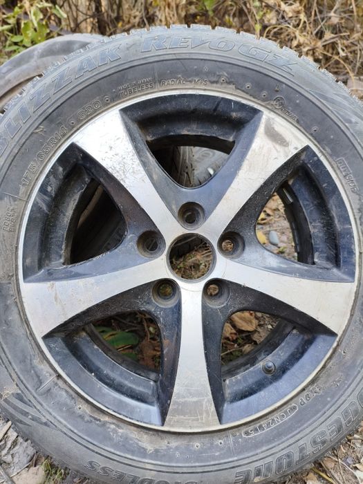 Диск с шиной R14 Разболтовка 5х100