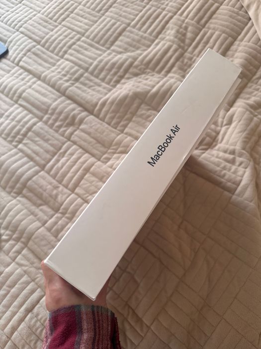 MacBook Air 13-inch with Apple M2 новый