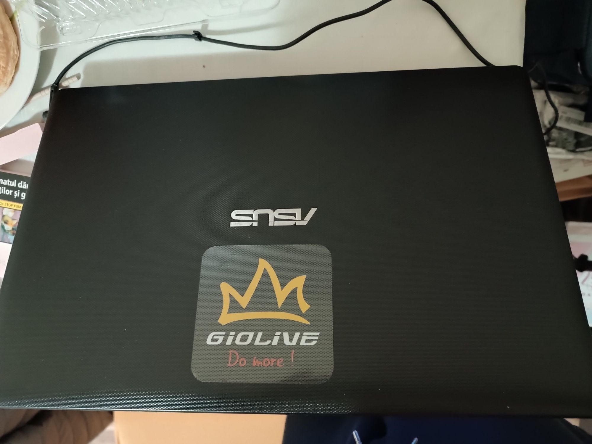 Laptop Asus gen I5