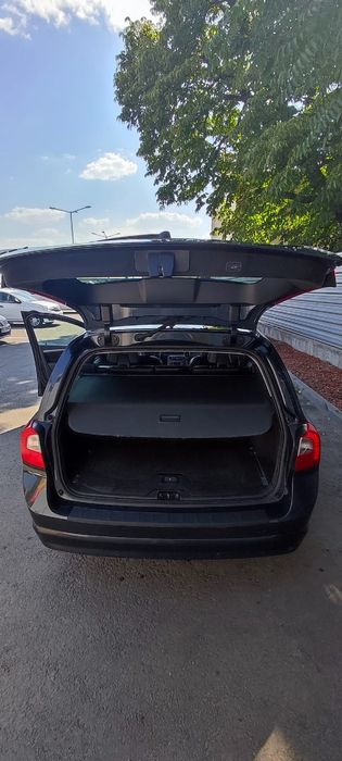 Vând Volvo V70 2011