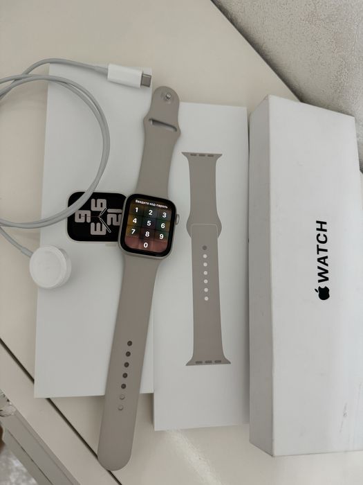 Apple Watch SE (Gen2) 44 мм M/L