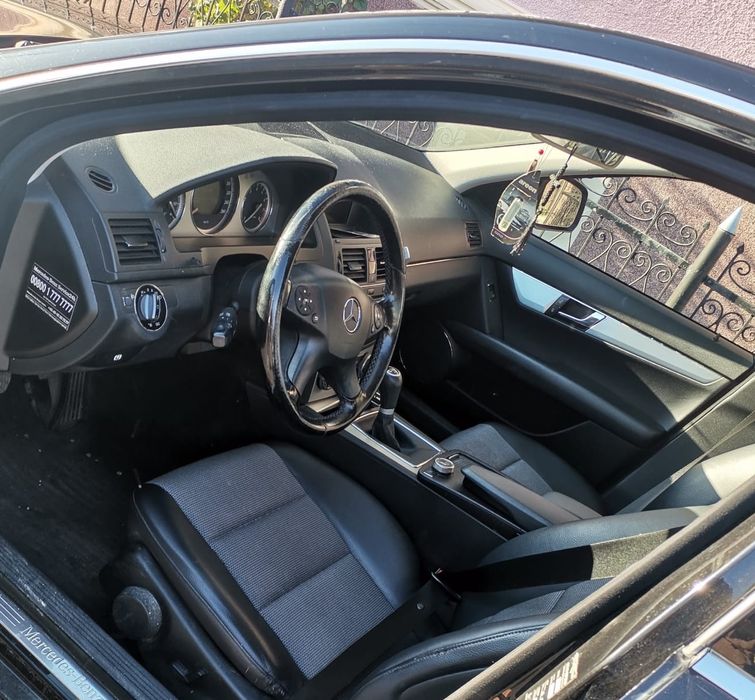 Vând MERCEDES-BENZ C180 KOmpressor