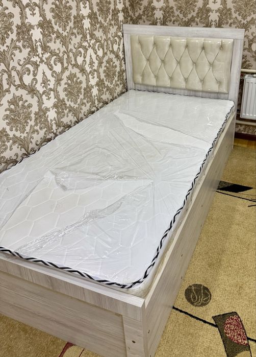 Прдается кровать новый