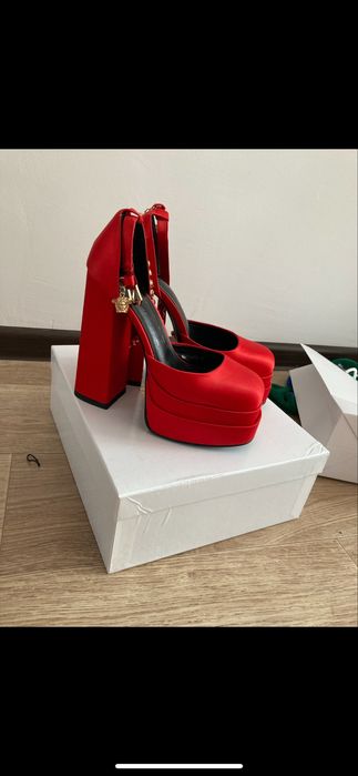 туфли версачи