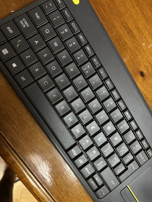 Logitech K400 Plus + Dongle Logitech Unifying