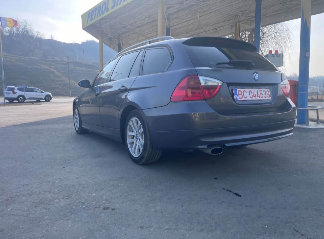 Dezmembrez BMW 318 i