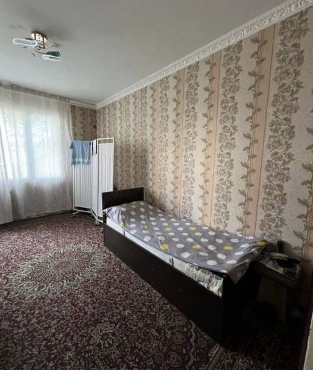 Чиланзар8 продаётся двух комнатная квартира с хорошим ремонтом 1 этаж
