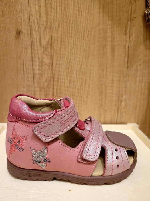 Incaltaminte supinata Szamos