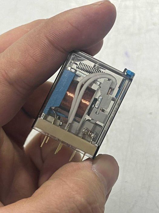 Реле 4 контактный DС24 Ч.Ш.