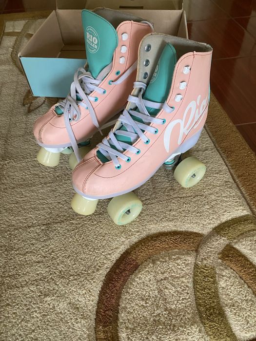 Role cu 4 roti de vanzare marime 40.5