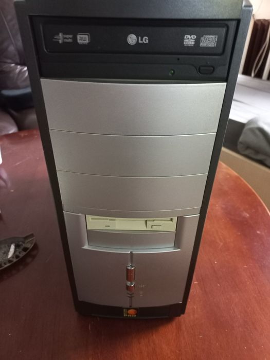 Pc vintage sempron 128 ram hard 40 gb