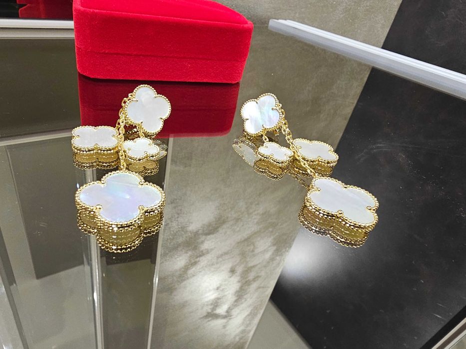 Van Cleef & Arpels VCA 4 Magic Mother of Pearl Alhambra Дамски Обеци