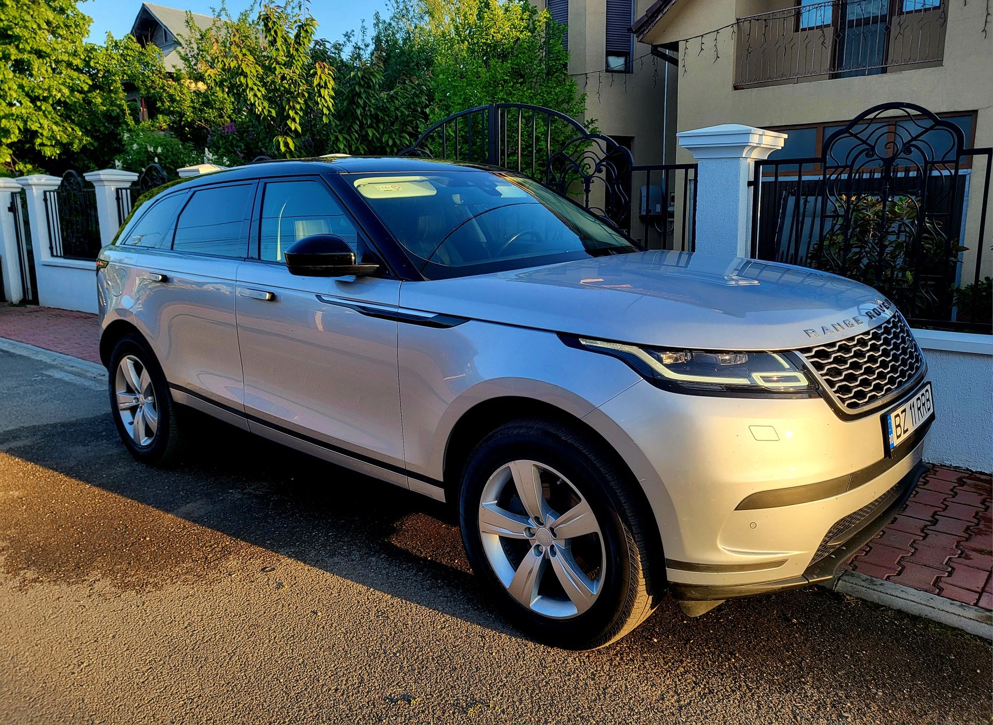 Land Rover Range Rover Velar DS240