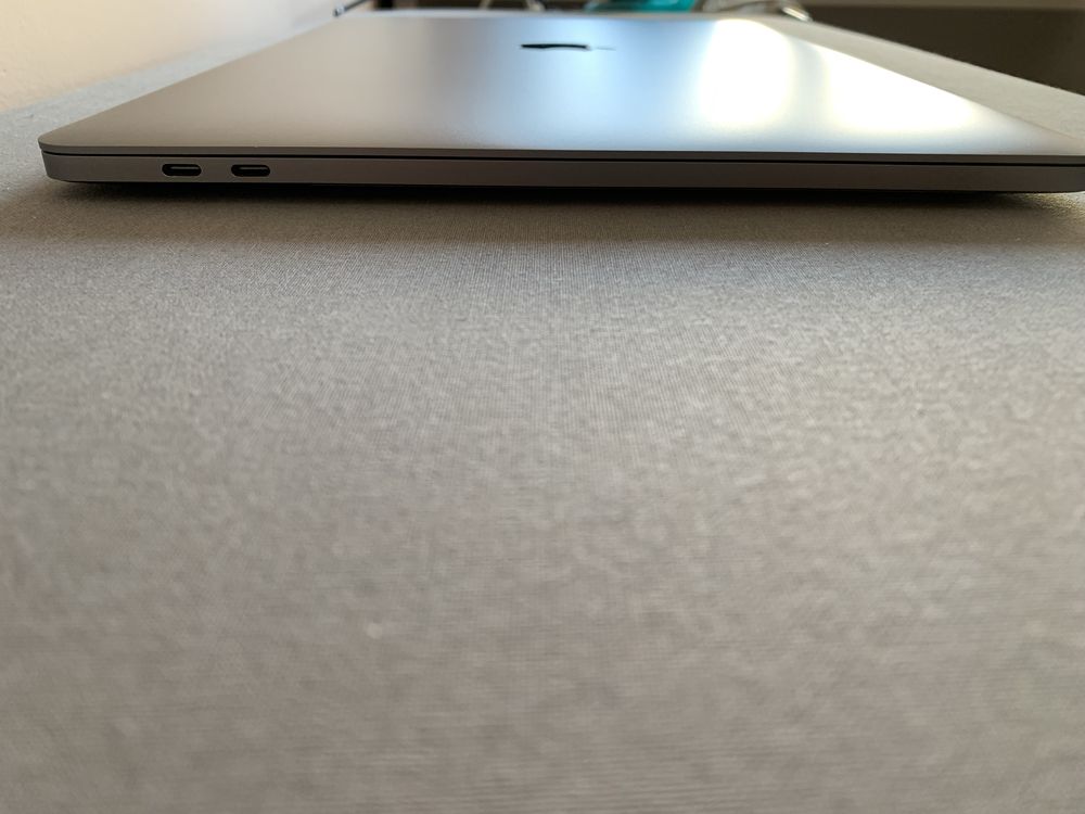 MacBook Pro (15 дюйм., 2017 г.)