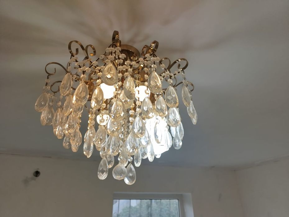 Люстра потолочная хрустальная

Люстра потолочная хруст