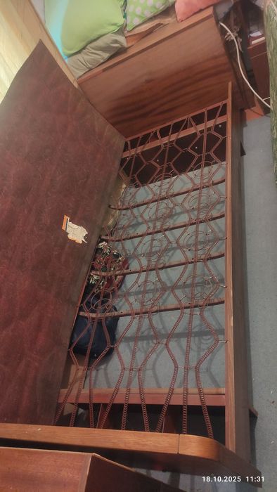 Продам 2 одноместные кровати